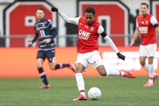 也是西班牙 也是西班牙