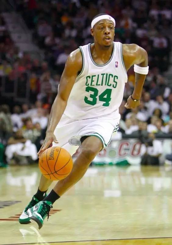 的边路合围 的边路合围